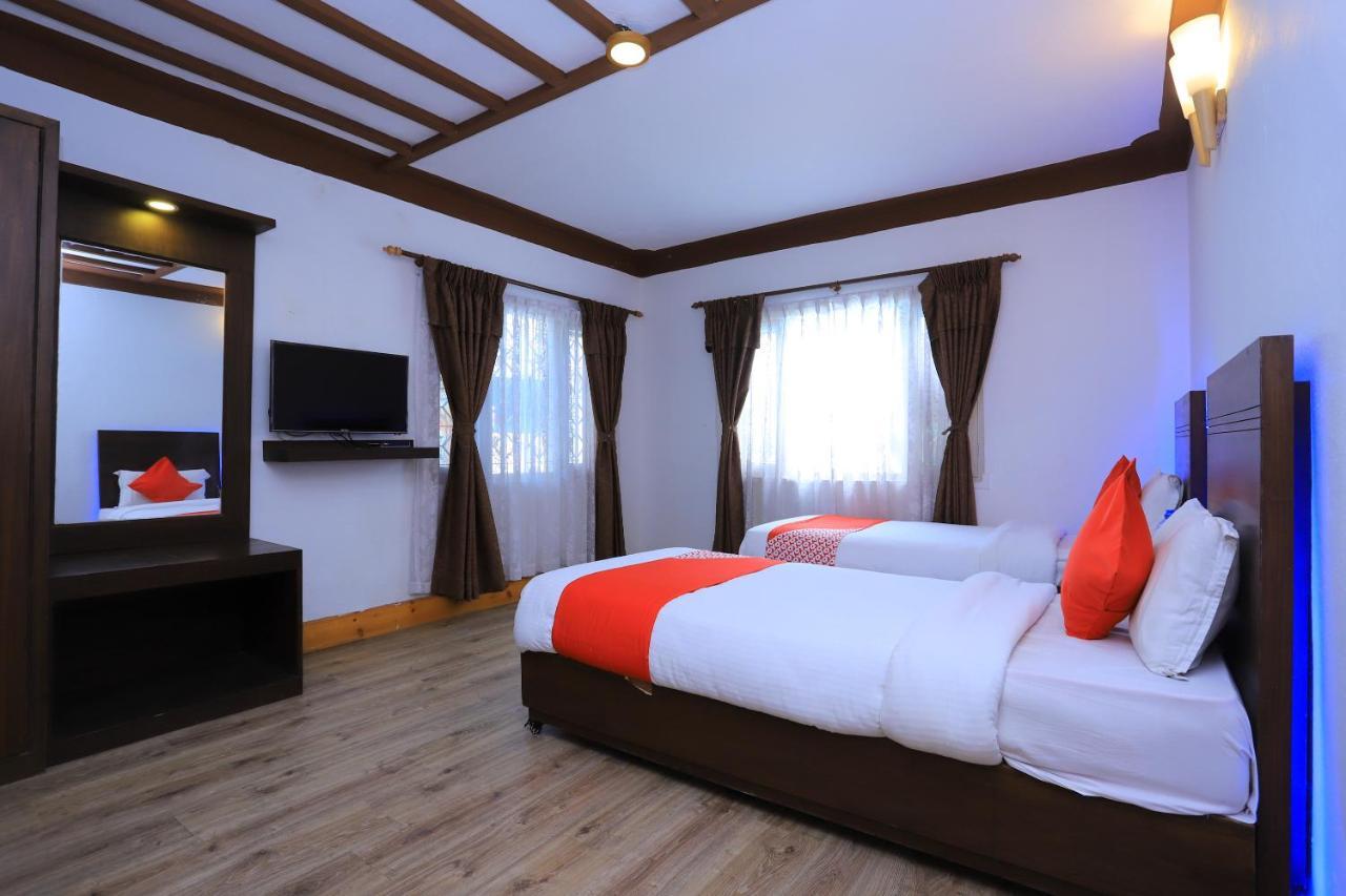 Oyo 591 Hotel Blue Moon Dharampur Exterior photo